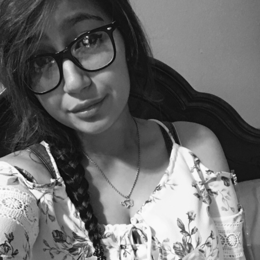 Meet your Posher, Kassandra